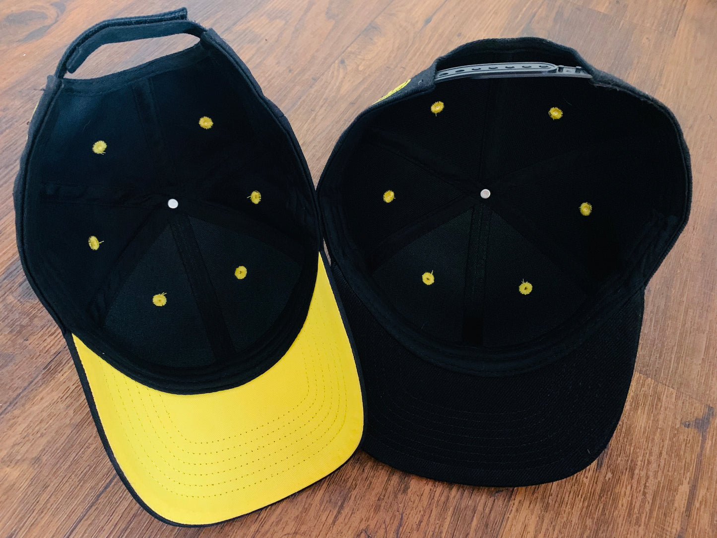 FIOLA Logo hats